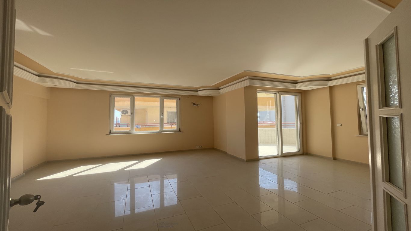 Spacious three-room apartment in the center of the Mahmutlar district on the street. Barbarossa, 120 sq.m. фото 3