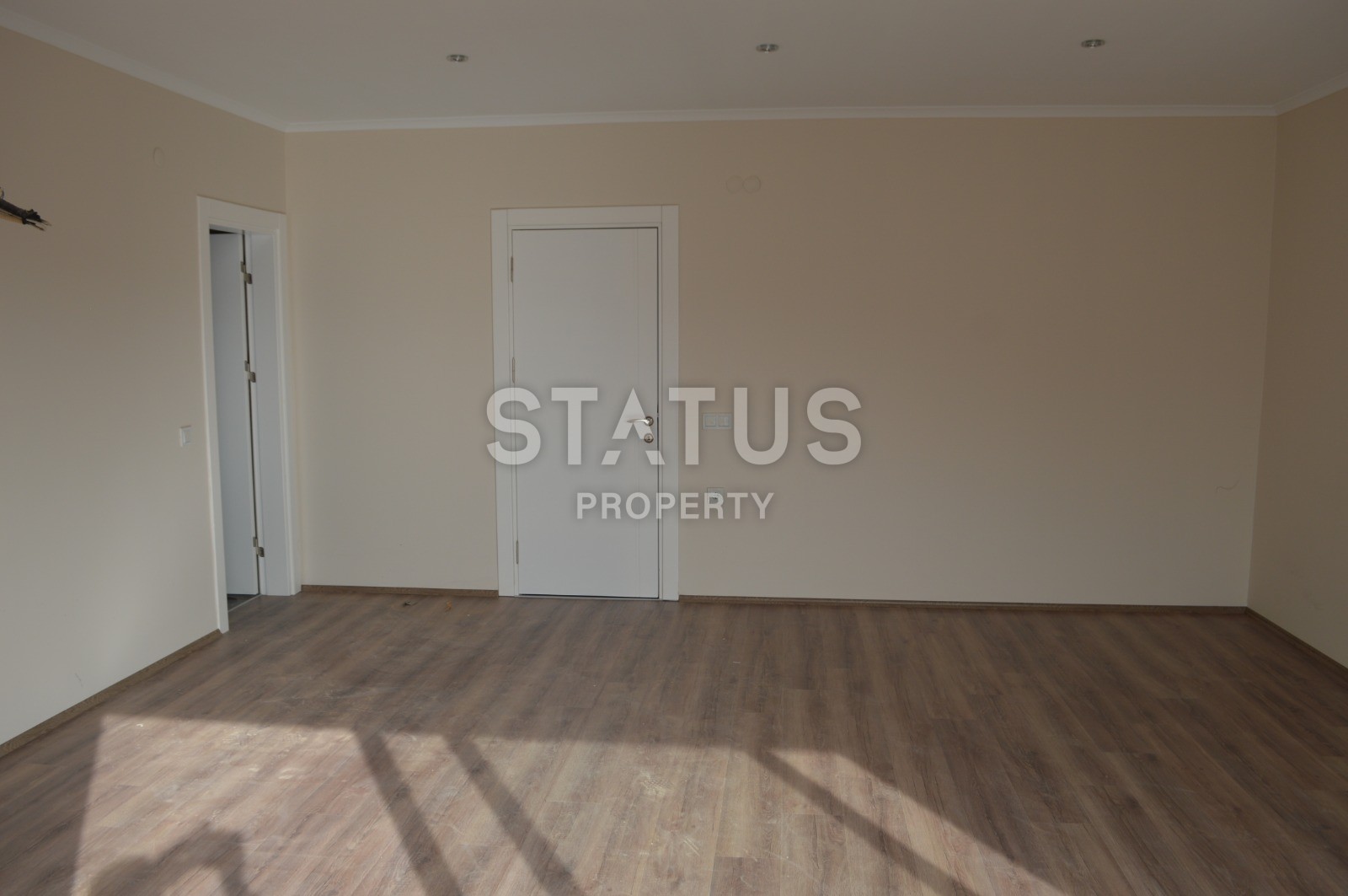 Пентхаус на первой береговой линии в районе Кестель, 250 кв.м. фото 3