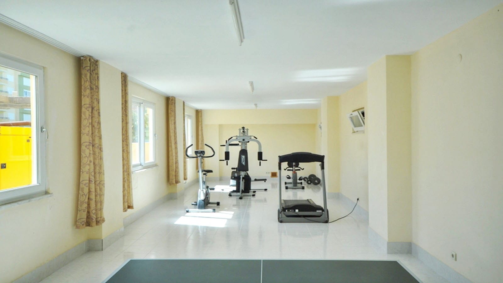 Крупнометражная квартира 2+1 с дизайнерским ремонтом недалеко от моря в Махмутларе, 135 м2. фото 3