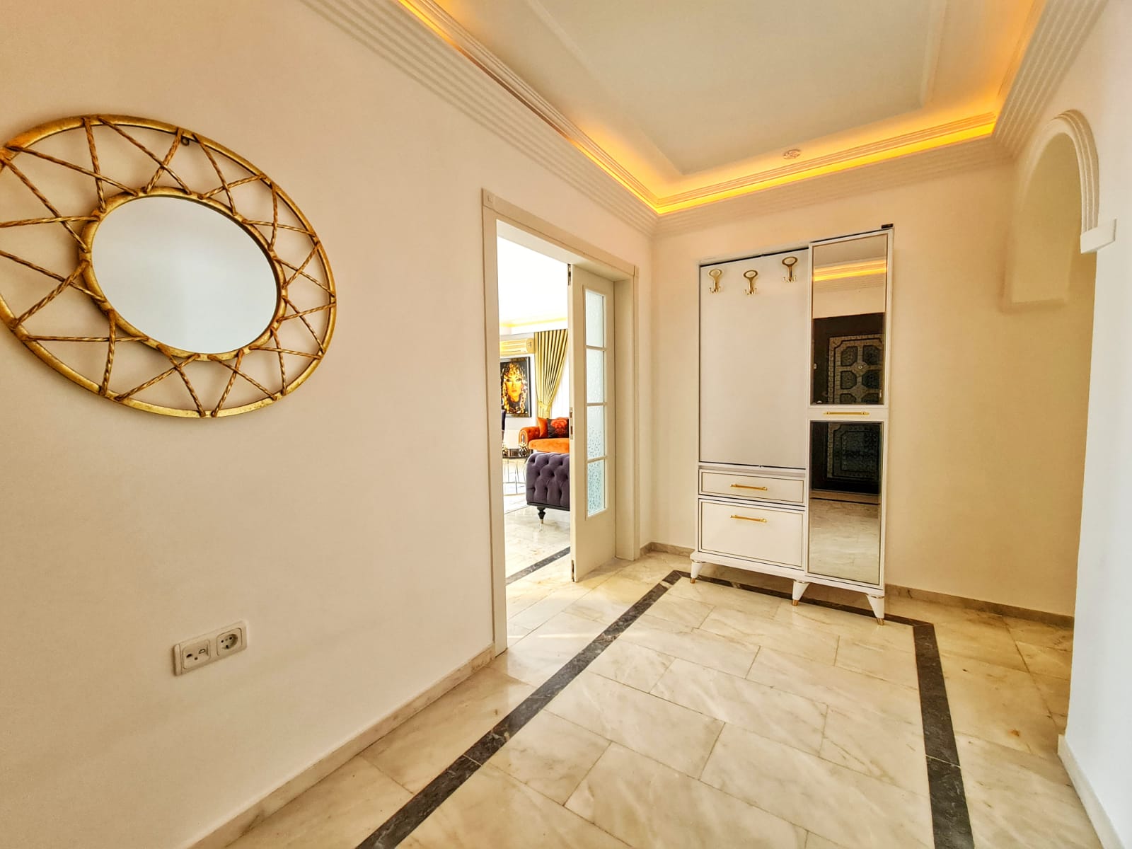 Крупнометражная квартира 2+1 с дизайнерским ремонтом недалеко от моря в Махмутларе, 135 м2. фото 12