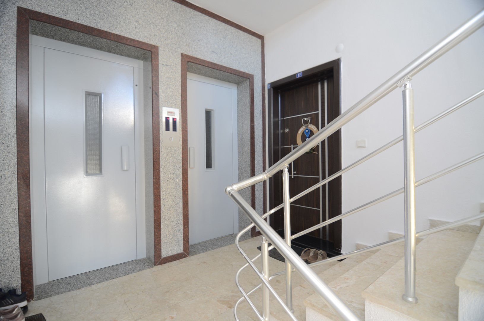 Квартира 2+1 с мебелью в самом центре Махмутлара, 130 м2 фото 3