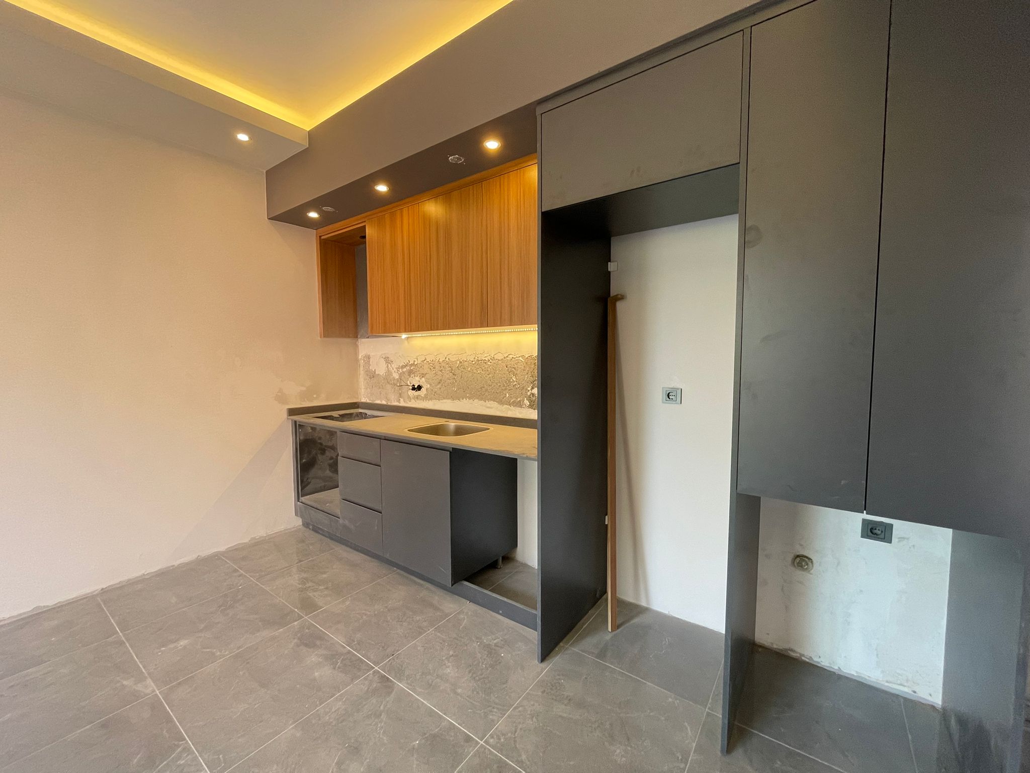 Three-room duplex apartment in a new building in the green area of Oba, 100 sq.m. фото 3