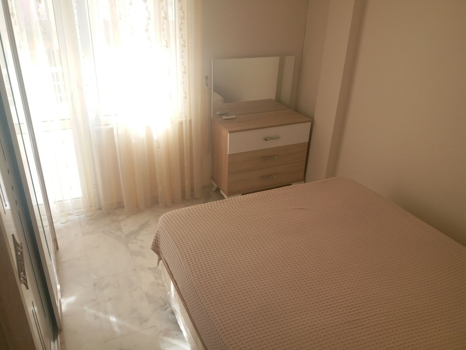 Квартира 2+1 с мебелью в комплексе на первой линии моря в Махмутларе, 120 м2 фото 3