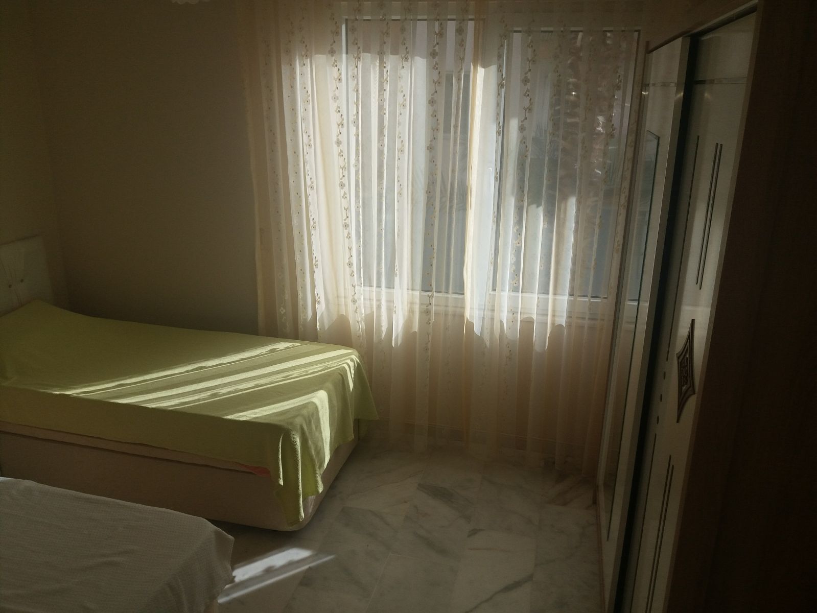 Квартира 2+1 с мебелью в комплексе на первой линии моря в Махмутларе, 120 м2 фото 4