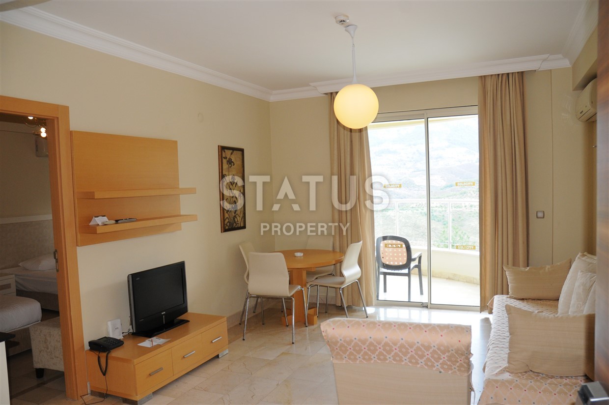 Spacious apartments in the luxurious Gold City complex in Kargicak фото 9