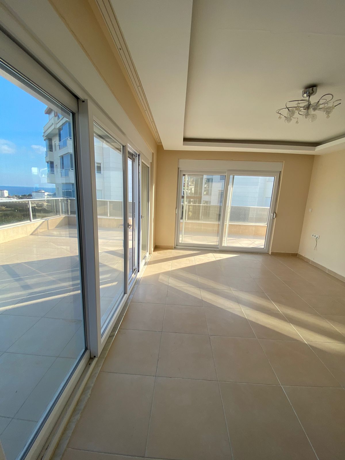 Пентхаус 4+1 с частичным видом на море в Махмутларе, 220 м2 фото 5