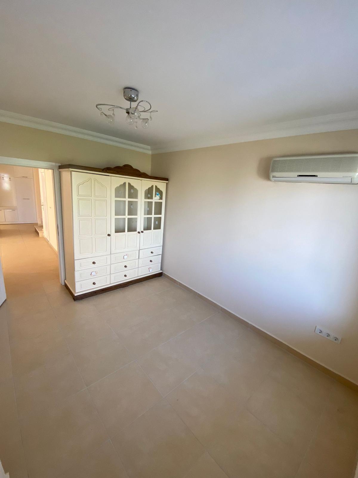 Пентхаус 4+1 с частичным видом на море в Махмутларе, 220 м2 фото 22