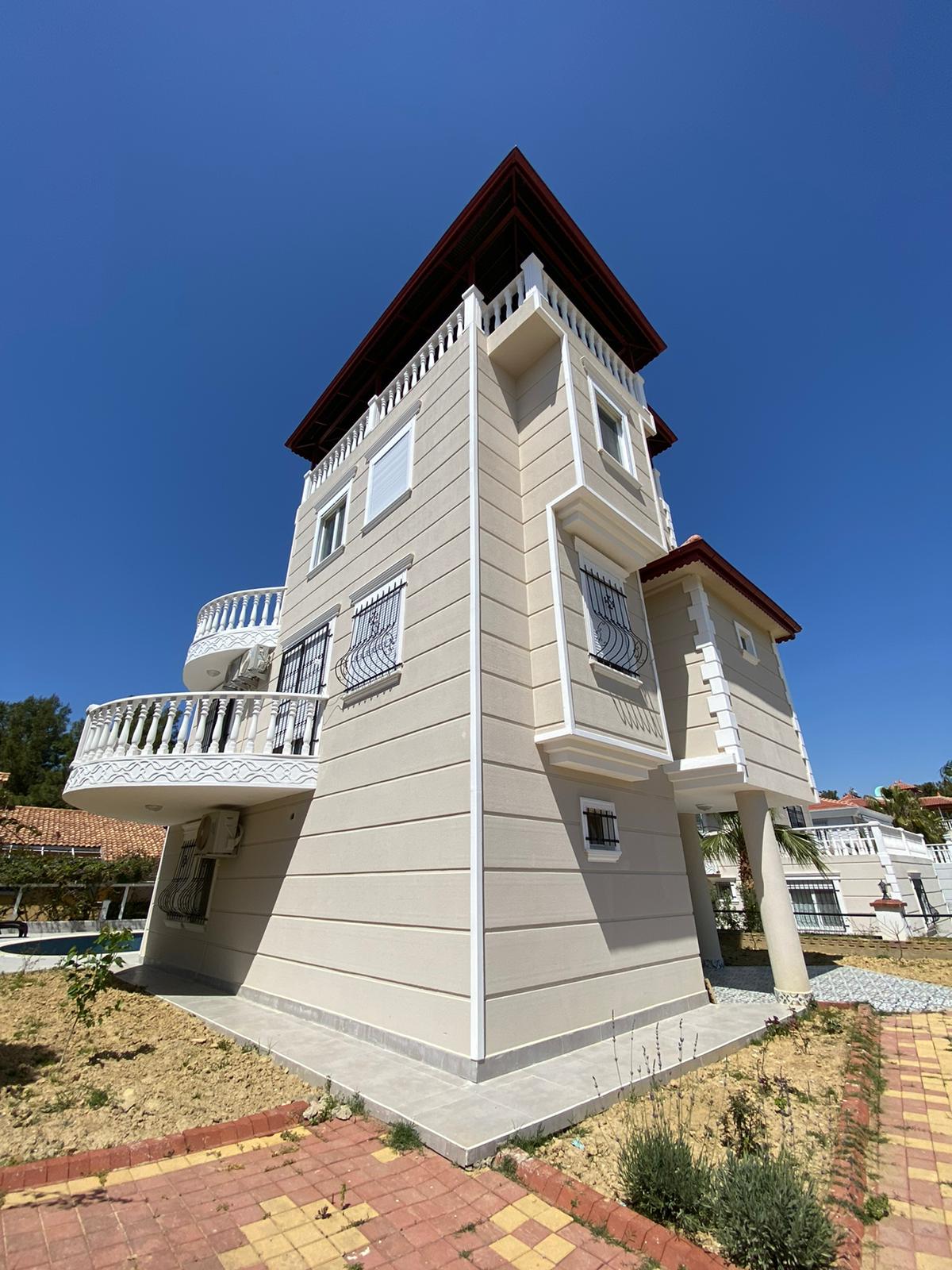 Detached villa 4+1 with sea views and a private pool in Avsallar, 250 m2 фото 7