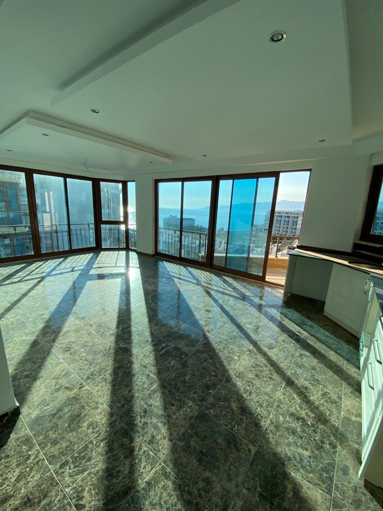 Three-room apartment with sea and city views in Kargicak area, 110 sq.m. фото 4