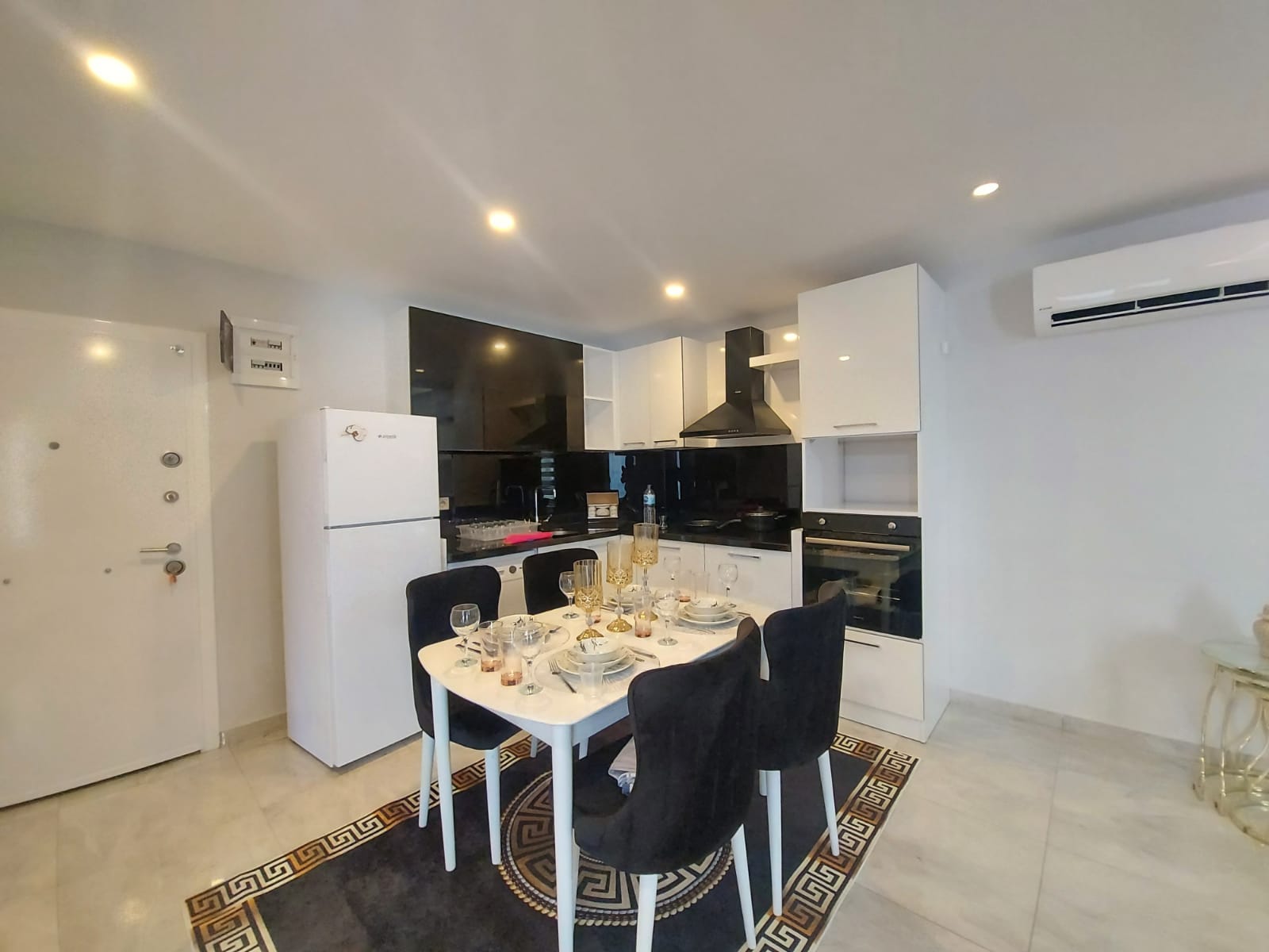 Апартаменты 1+1 с мебелью и техникой в Махмутларе, 75 кв м. фото 3