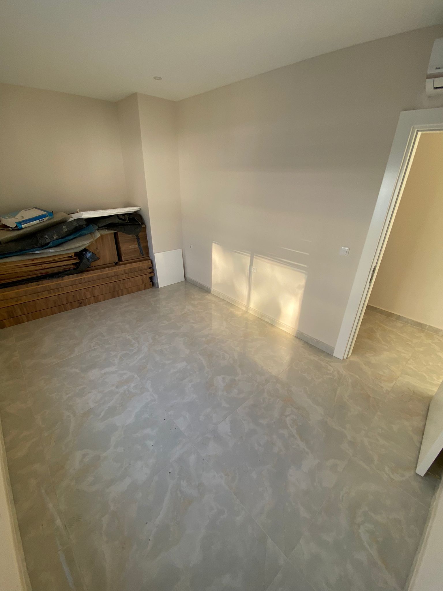 Three-room apartment with a sea view in a complex on the first coastline in the Kargicak area, 115 sq.m. фото 7