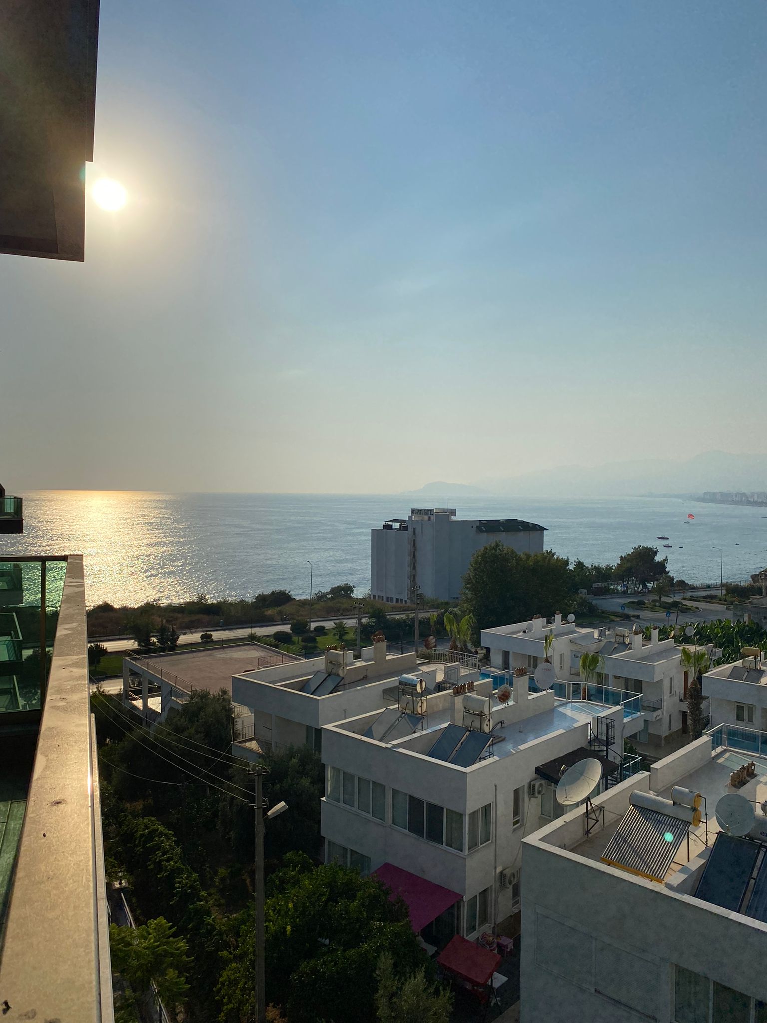 Three-room apartment with a sea view in a complex on the first coastline in the Kargicak area, 115 sq.m. фото 13