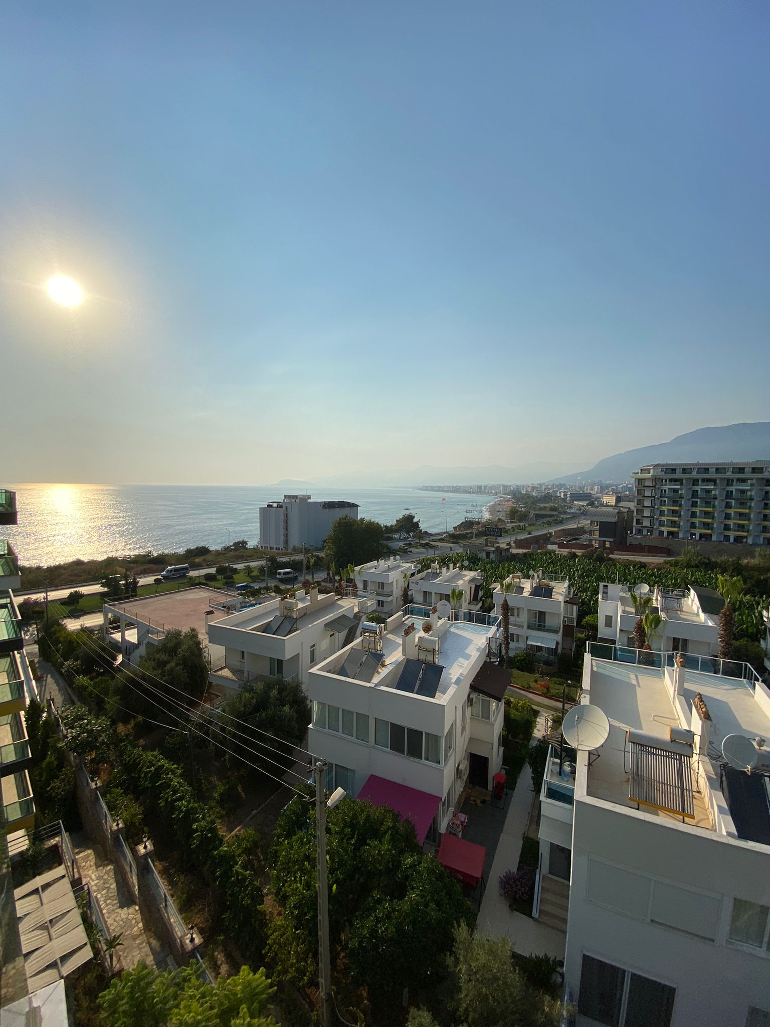 Three-room apartment with a sea view in a complex on the first coastline in the Kargicak area, 115 sq.m. фото 17