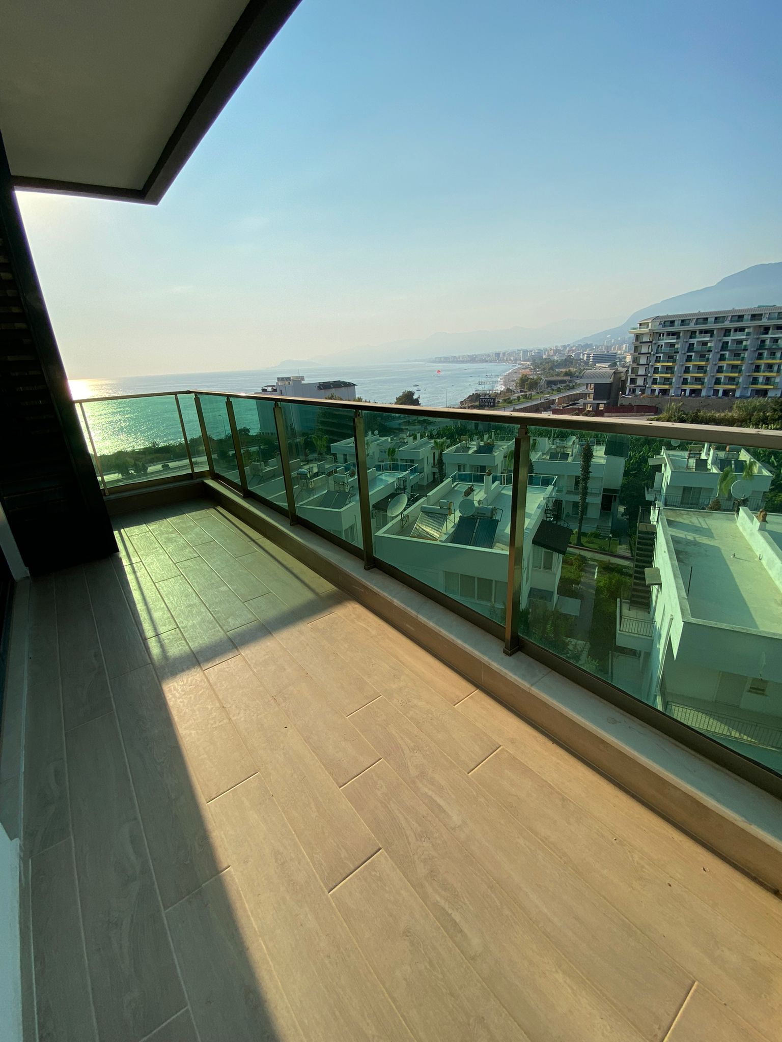 Three-room apartment with a sea view in a complex on the first coastline in the Kargicak area, 115 sq.m. фото 18