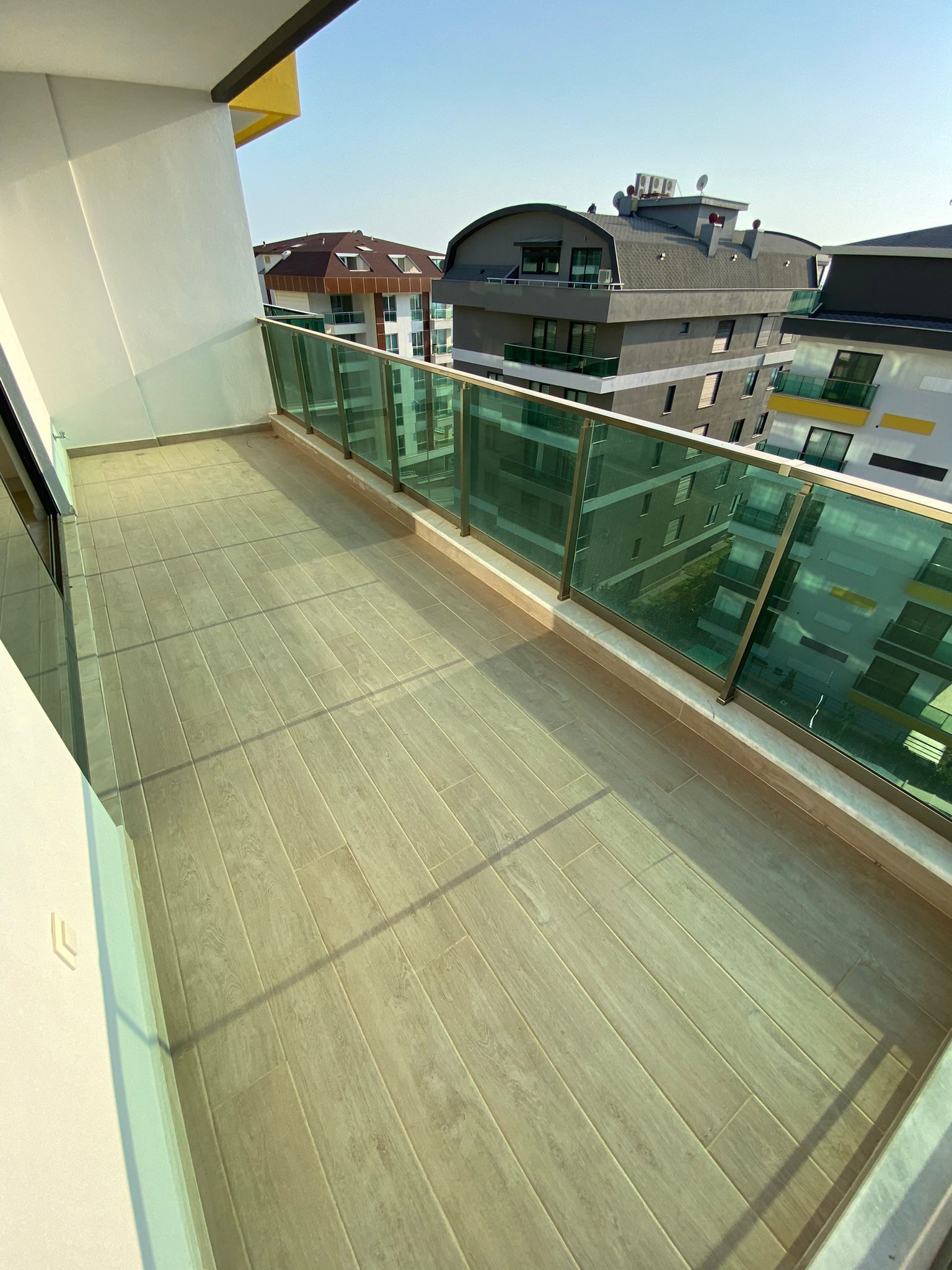 Three-room apartment with a sea view in a complex on the first coastline in the Kargicak area, 115 sq.m. фото 25