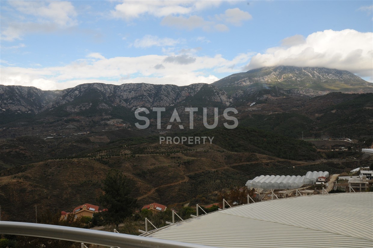 Spacious apartments in the luxurious Gold City complex in Kargicak фото 20