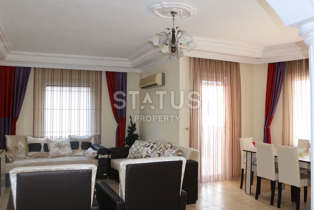 Отличные трехкомнатные апартаменты с шикарным видом на горы, 105 кв.м. фото 3