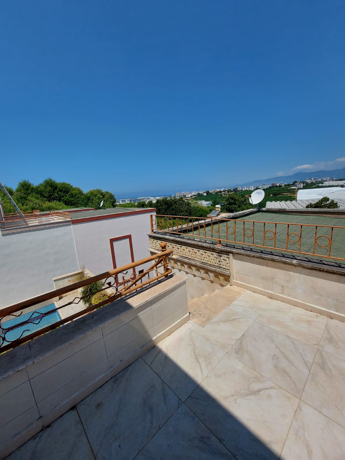 Two-storey villa 2+1 with a swimming pool in Kargicak, 160 m2. фото 9