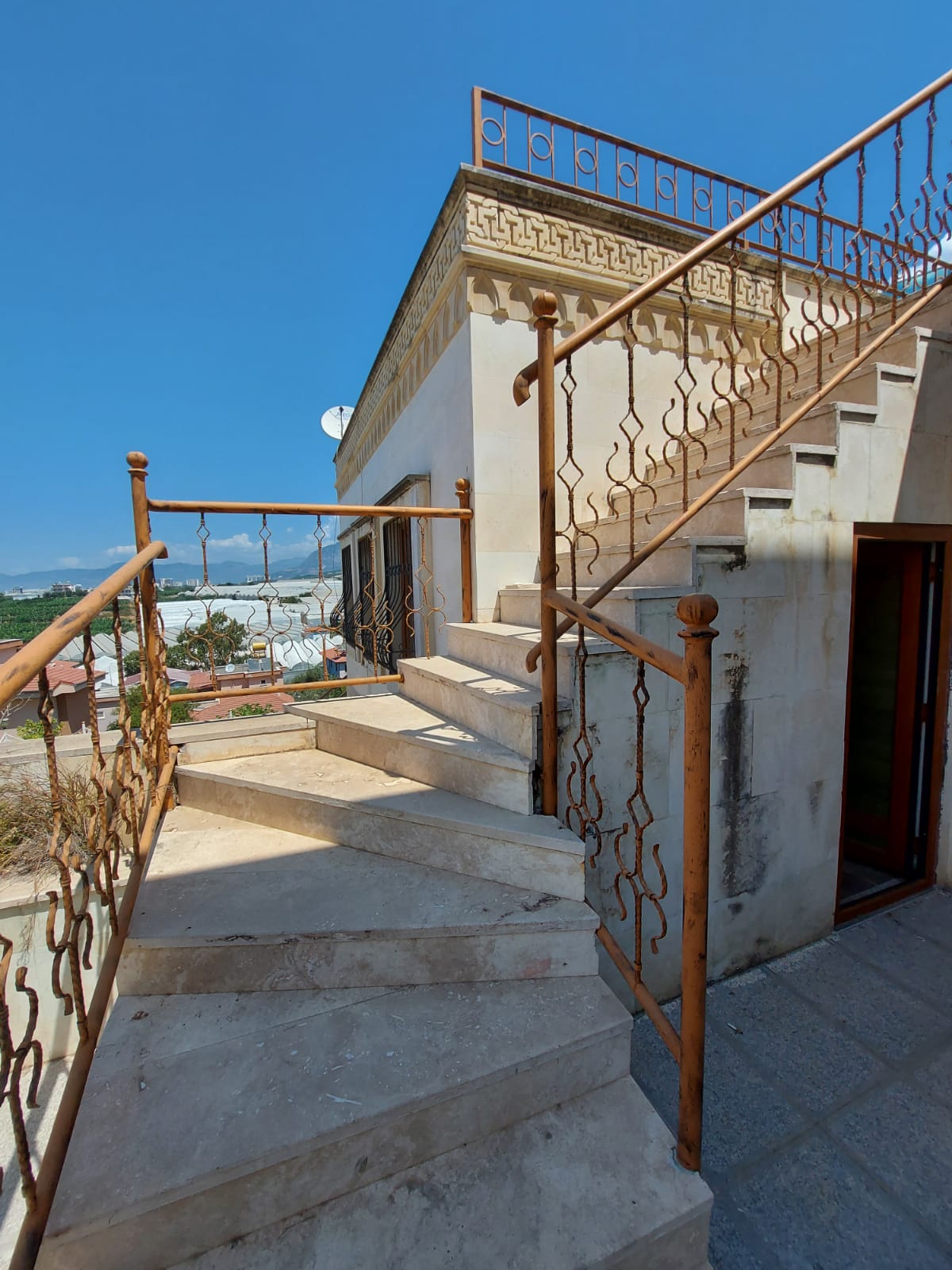 Two-storey villa 2+1 with a swimming pool in Kargicak, 160 m2. фото 10