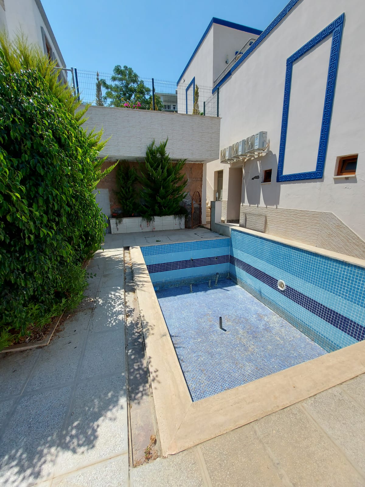Two-storey villa 2+1 with a swimming pool in Kargicak, 160 m2. фото 11