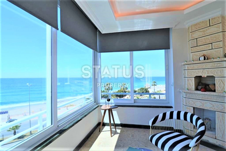 Меблированная квартира 2+1 с прямым видом на море на первой береговой линии. 100м.кв. фото 1