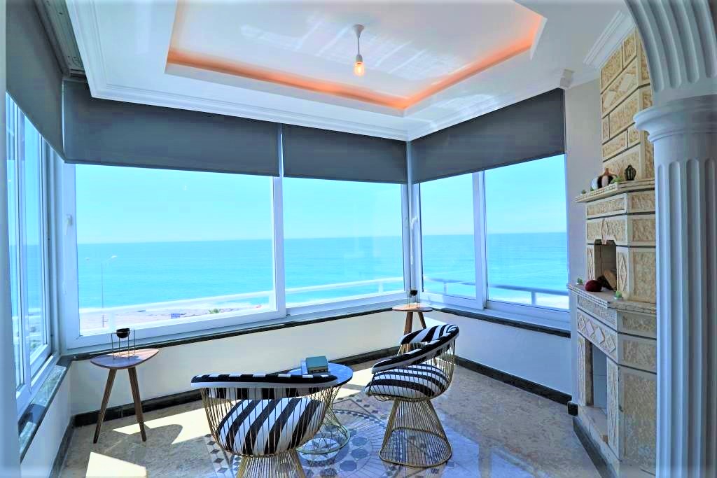 Меблированная квартира 2+1 с прямым видом на море на первой береговой линии. 100м.кв. фото 3