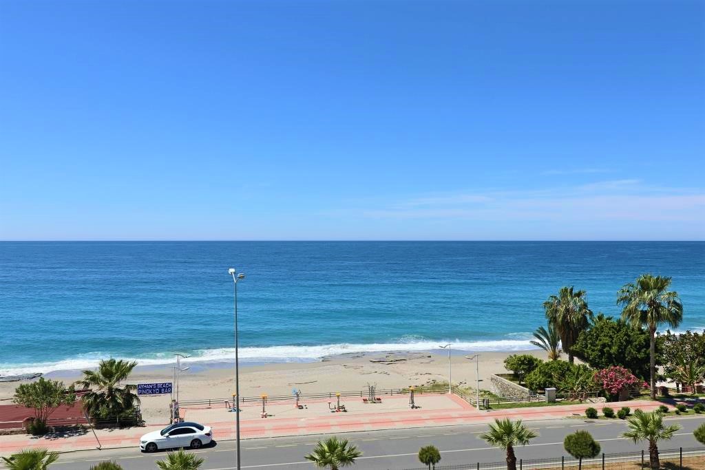 Меблированная квартира 2+1 с прямым видом на море на первой береговой линии. 100м.кв. фото 4