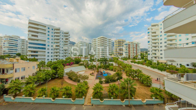 Квартира 1+1 большой площади в районе Махмутлар с мебелью. 70 к.м. фото 1