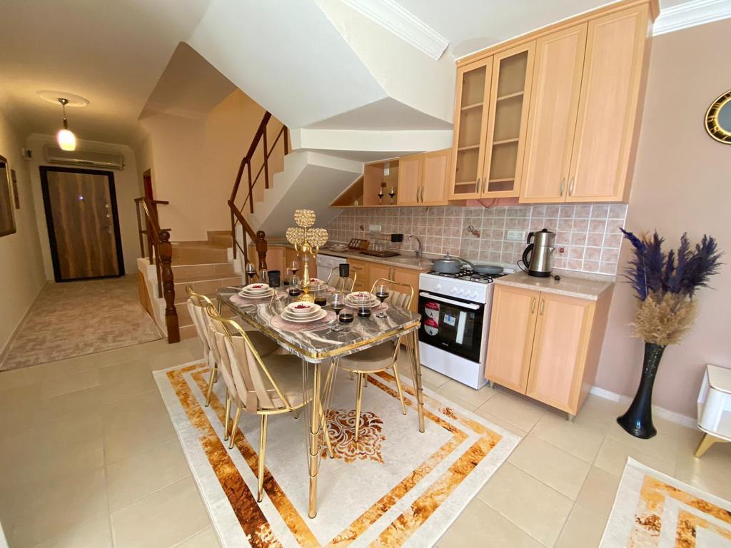 Апарт – вилла 2+1 с новой мебелью и видом на море, 125 м2 фото 12