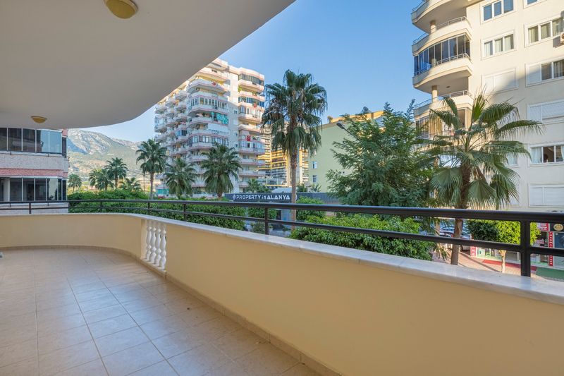 Three-room apartment with luxurious furniture and new renovation at the beginning of the Mahmutlar district, 115m2 фото 4