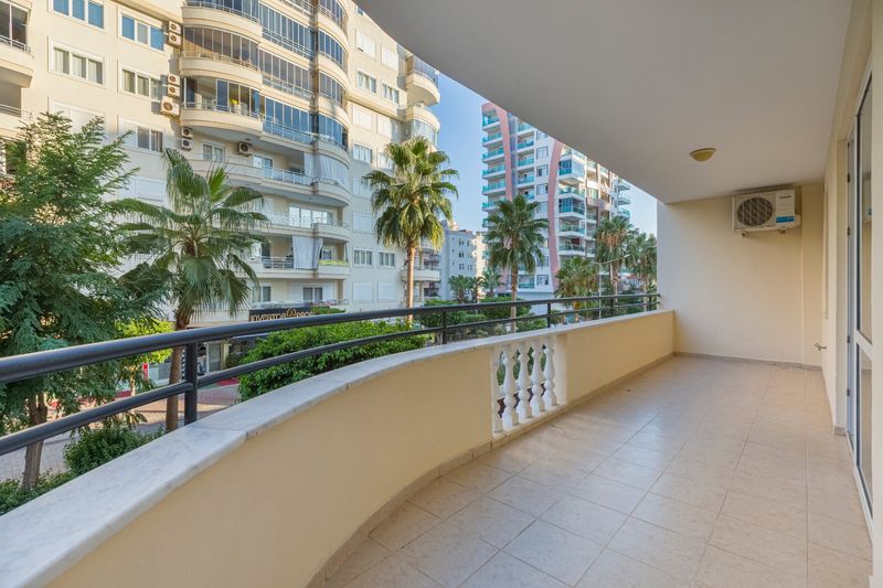 Three-room apartment with luxurious furniture and new renovation at the beginning of the Mahmutlar district, 115m2 фото 5