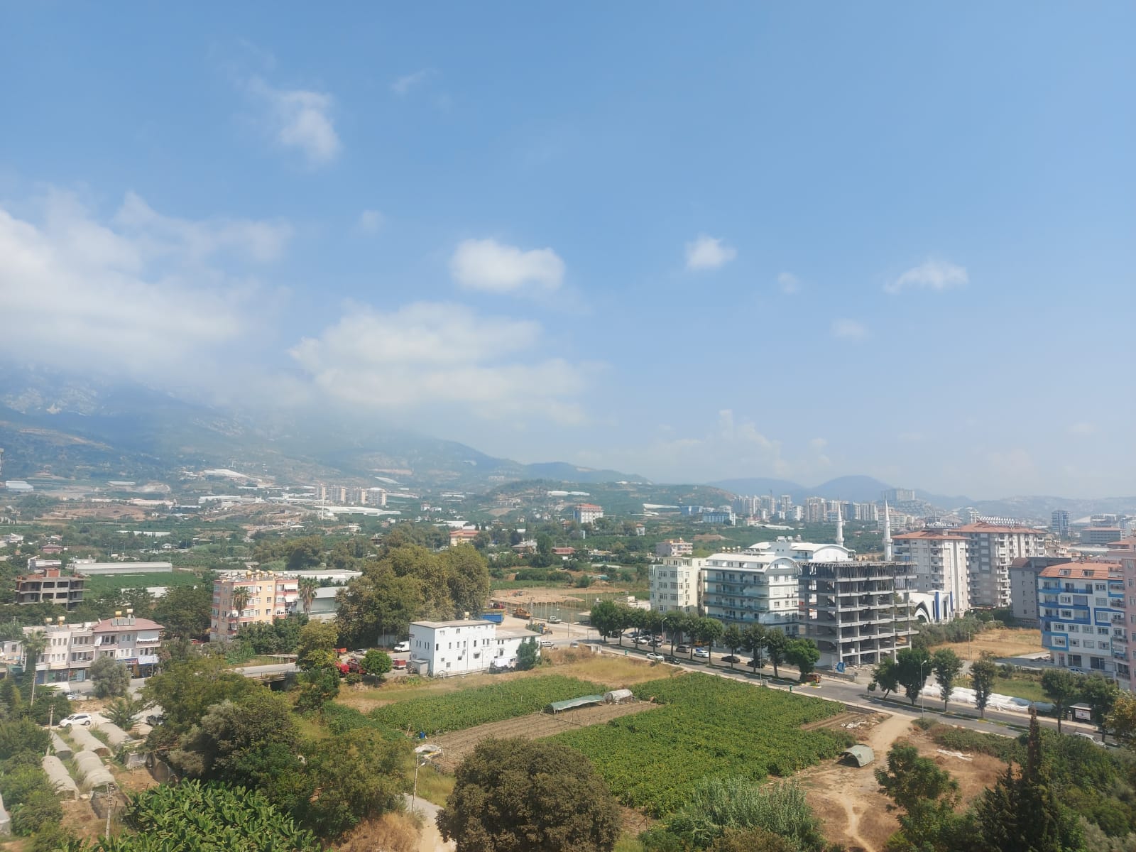 One-bedroom apartment with furniture in the center of Mahmutlar, 65m2 фото 11