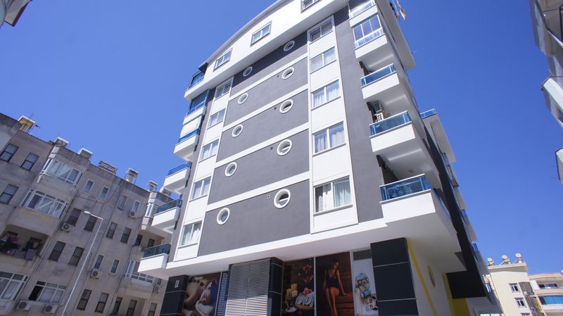 Квартира 1+1 с мебелью в центре популярного района Махмутлар, 60 м2. фото 2