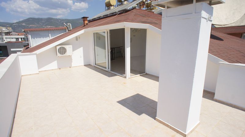 Duplex apartment 3+2 500 meters from the sea, in Tosmur, 210 sq.m. фото 10
