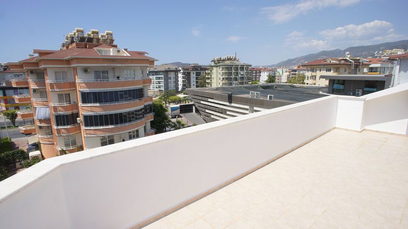 Duplex apartment 3+2 500 meters from the sea, in Tosmur, 210 sq.m. фото 16
