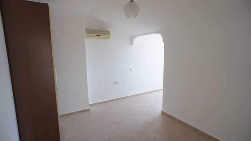 Duplex apartment 3+2 500 meters from the sea, in Tosmur, 210 sq.m. фото 18