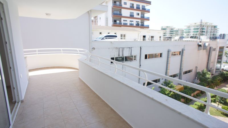 Duplex apartment 3+2 500 meters from the sea, in Tosmur, 210 sq.m. фото 31