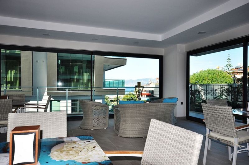 Apartment 1+1 with sea views in a premium residential complex in Kargicak, 65 m2 фото 3