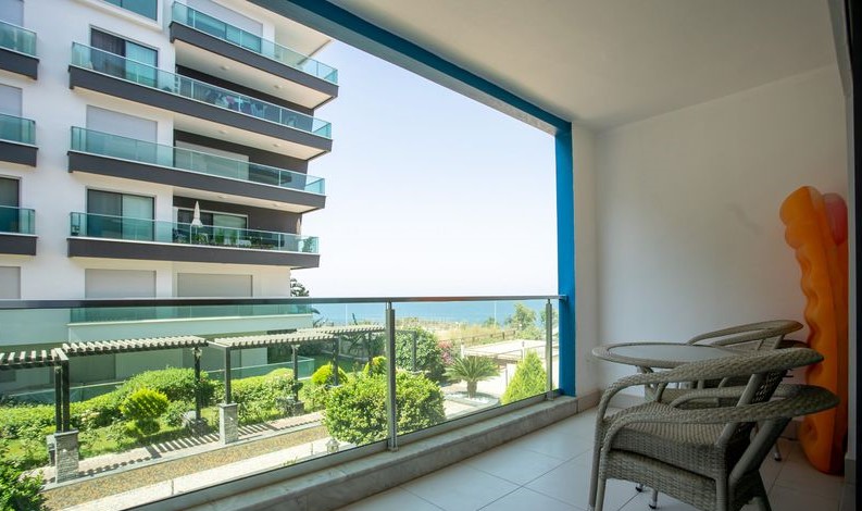 Apartment 1+1 with sea views in a premium residential complex in Kargicak, 65 m2 фото 18