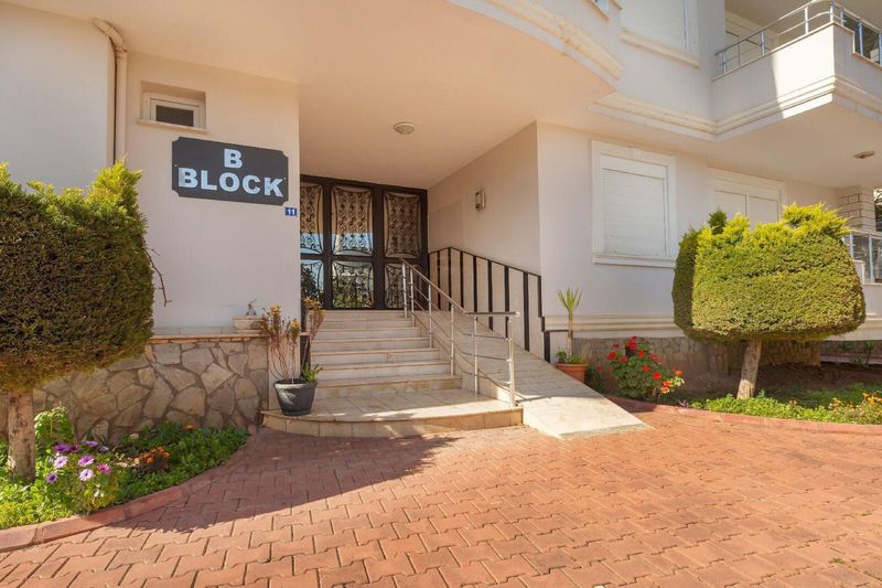 Apartment 1+1 furnished in a cozy complex, 90 m2. Center, Buyukkhasbahce. фото 5