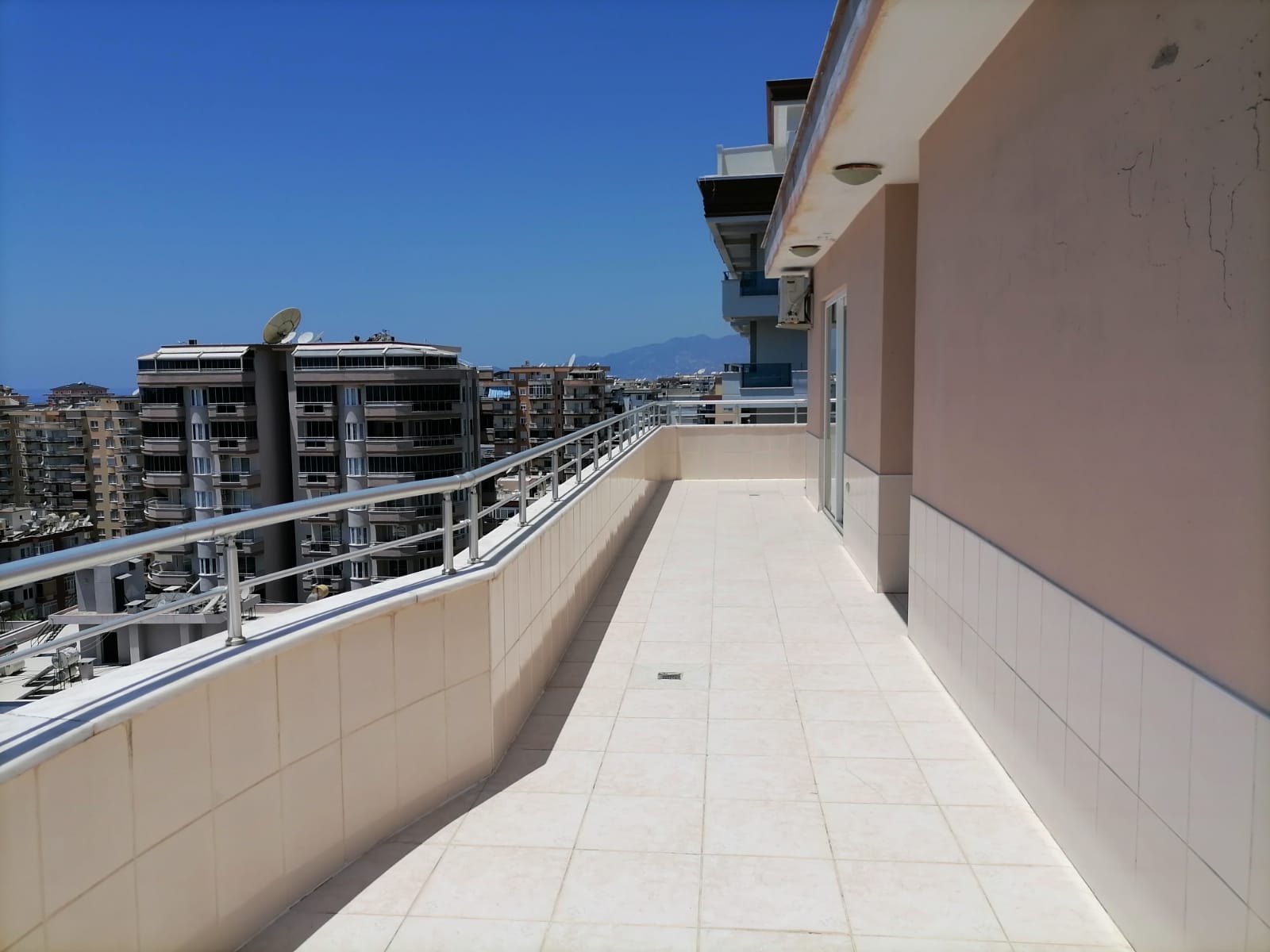 Двухуровневые апартаменты 4+1, с видом на море в Махмутларе, 250 кв.м. фото 3