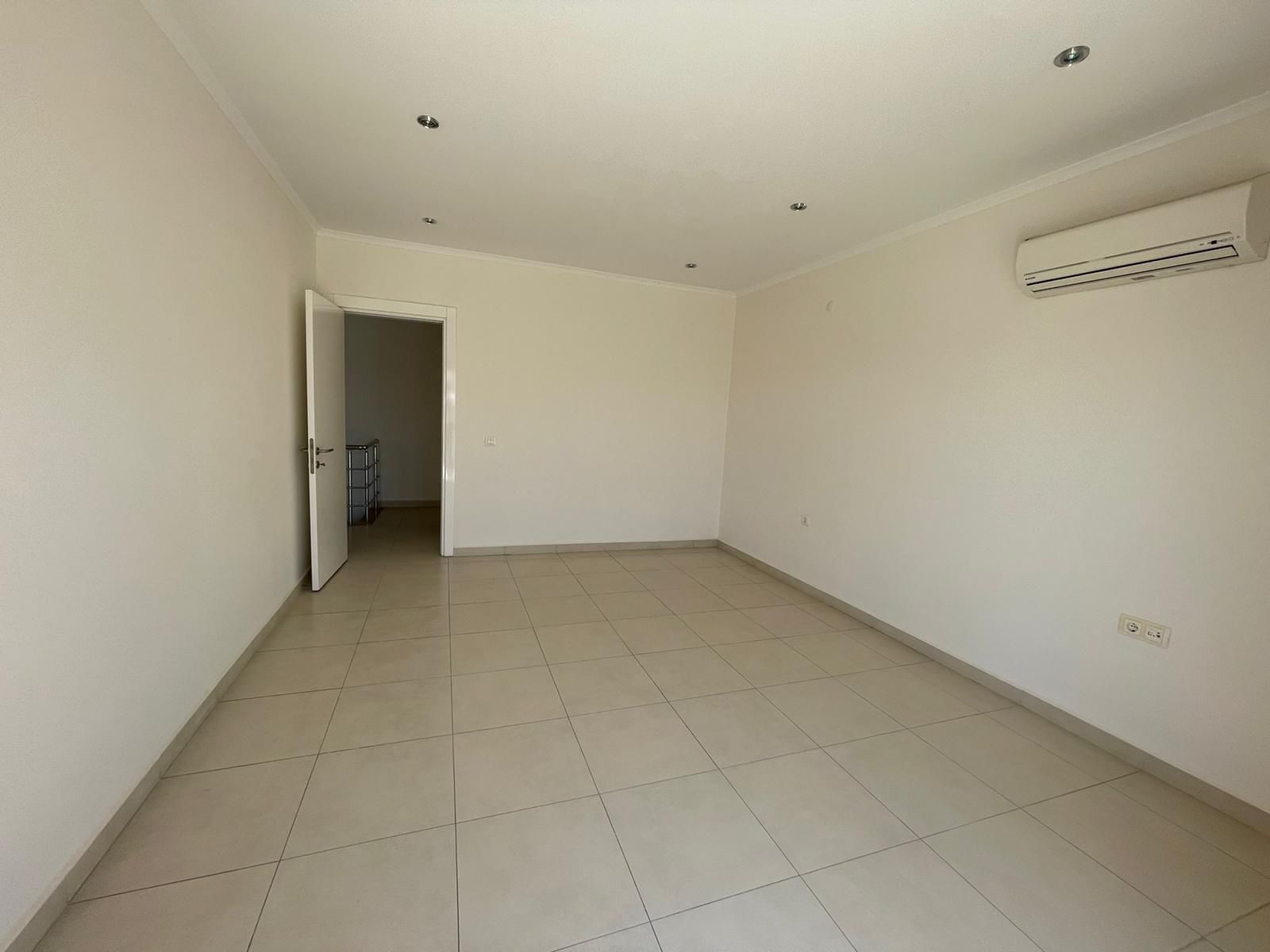 Трехкомнатный пентхаус по отличной цене в комплексе с развитой инфраструктурой в Авсалларе, 127м.кв фото 3