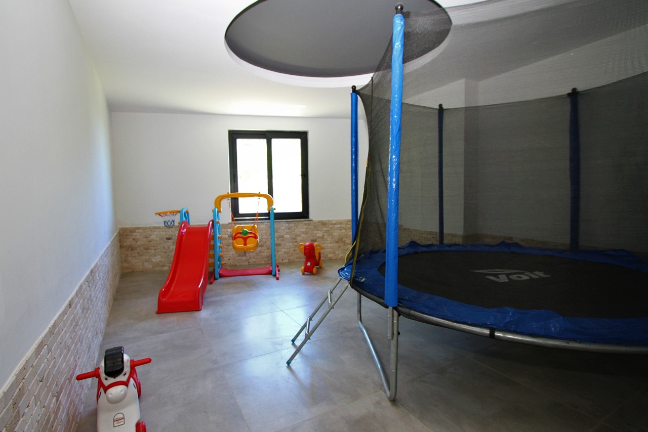 Furnished one-bedroom apartment with sea view, 55 m2 фото 22