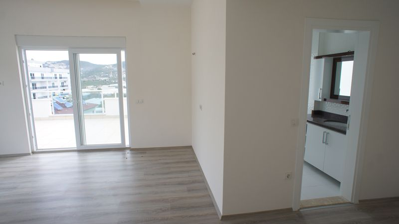 Дуплекс планировки 4+1, в шаговой доступности от моря, 200 кв.м. фото 5