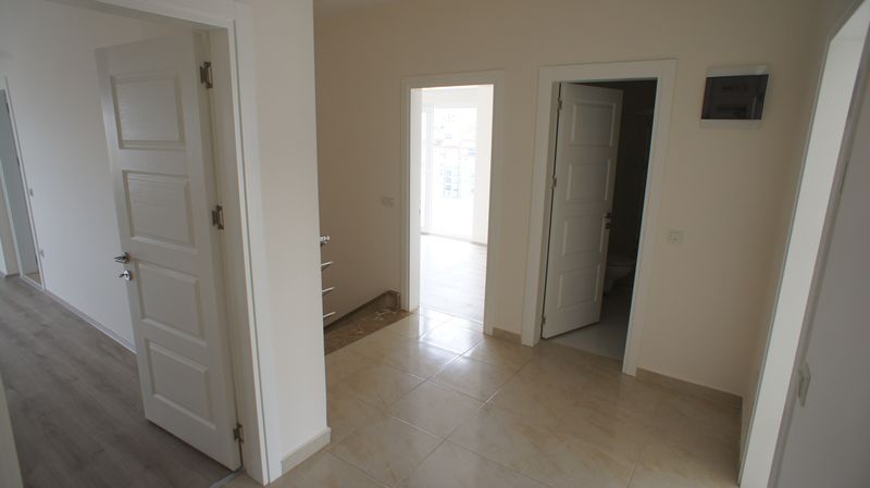 Дуплекс планировки 4+1, в шаговой доступности от моря, 200 кв.м. фото 6