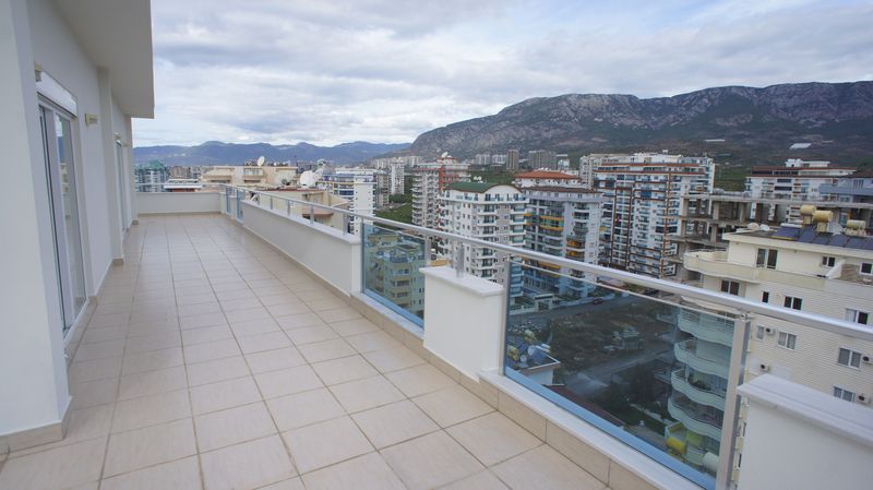 Дуплекс планировки 4+1, в шаговой доступности от моря, 200 кв.м. фото 12