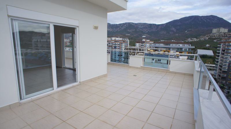 Дуплекс планировки 4+1, в шаговой доступности от моря, 200 кв.м. фото 13