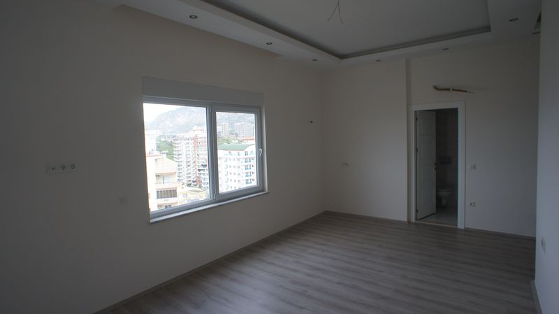 Дуплекс планировки 4+1, в шаговой доступности от моря, 200 кв.м. фото 17