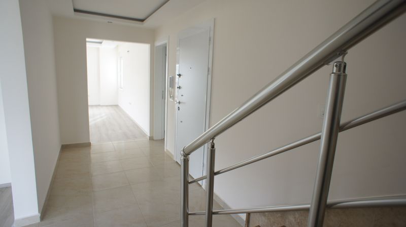 Дуплекс планировки 4+1, в шаговой доступности от моря, 200 кв.м. фото 24