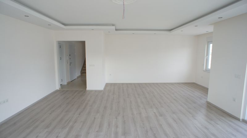 Дуплекс планировки 4+1, в шаговой доступности от моря, 200 кв.м. фото 30